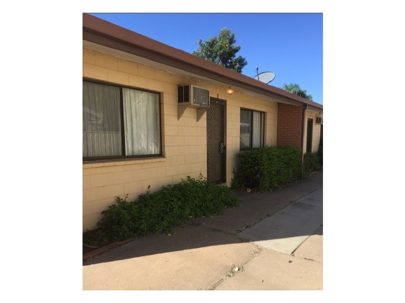 1/18 Esmond Street, Emerald QLD 4720