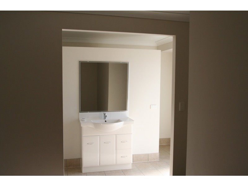 12 MOUNT MACARTHUR BOULEVARD, Capella QLD 4723