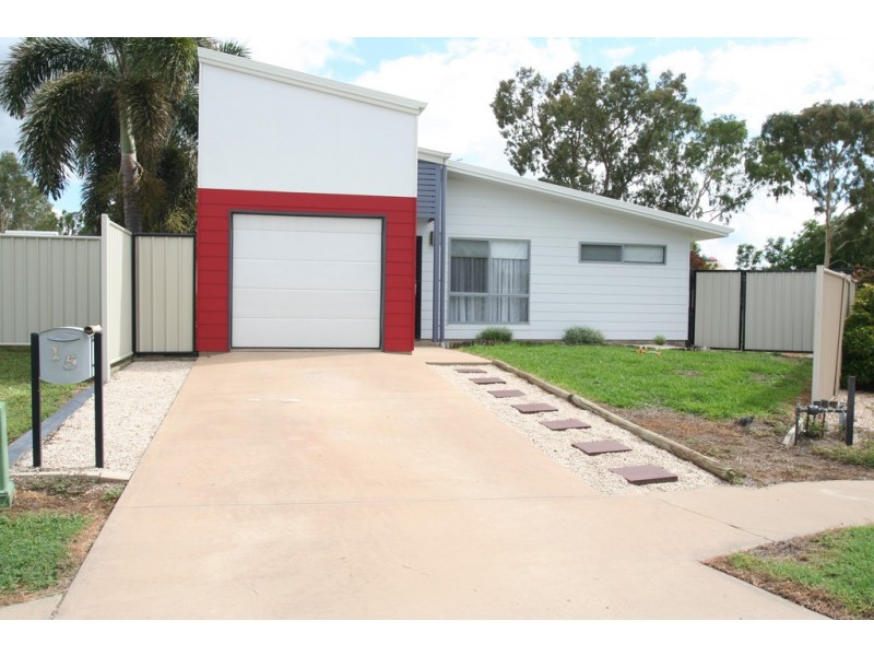 15 CHARLTON STREET, Emerald QLD 4720
