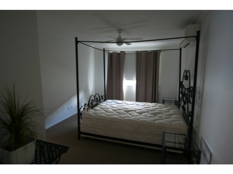15 CHARLTON STREET, Emerald QLD 4720