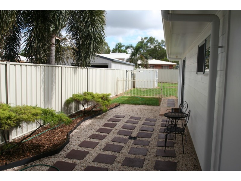 15 CHARLTON STREET, Emerald QLD 4720