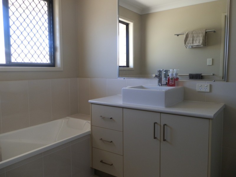 50 Wright Street, Emerald QLD 4720