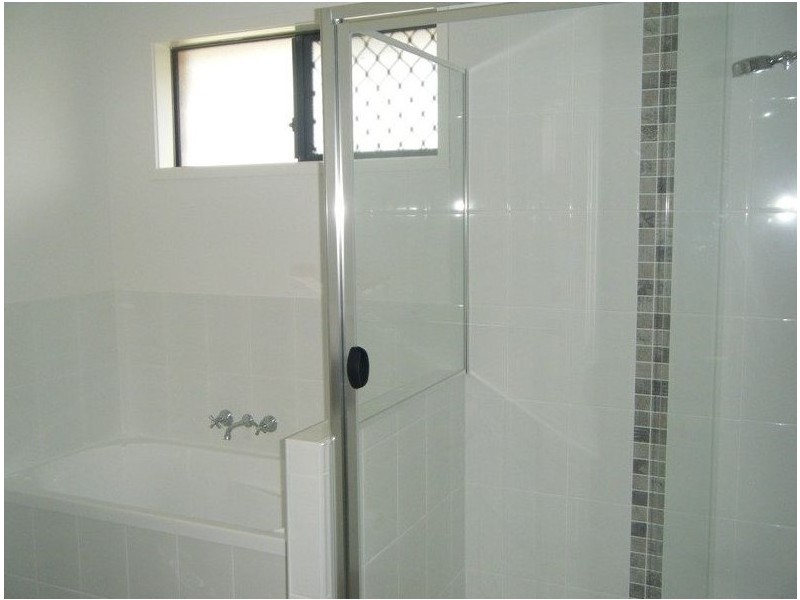 4 SUNCREST STREET, Emerald QLD 4720