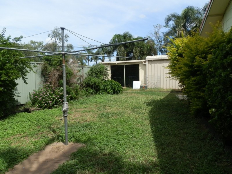 5 Pryor Place, Emerald QLD 4720