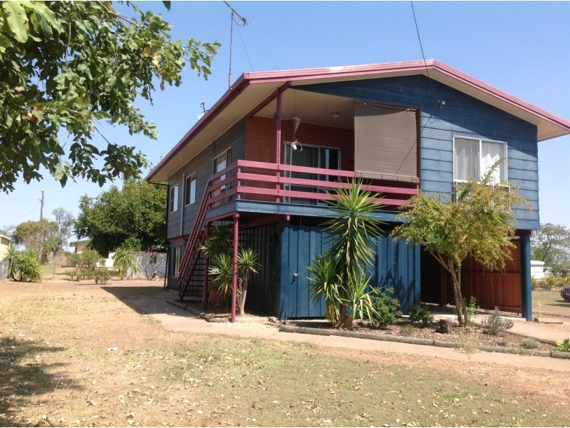 6 Moran Street, Capella QLD 4723