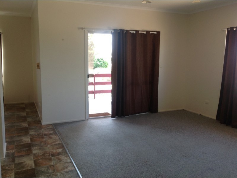 6 Moran Street, Capella QLD 4723