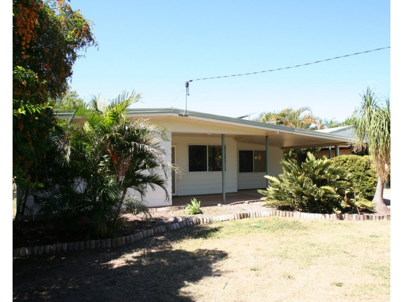 102 Ruby Street, Emerald QLD 4720