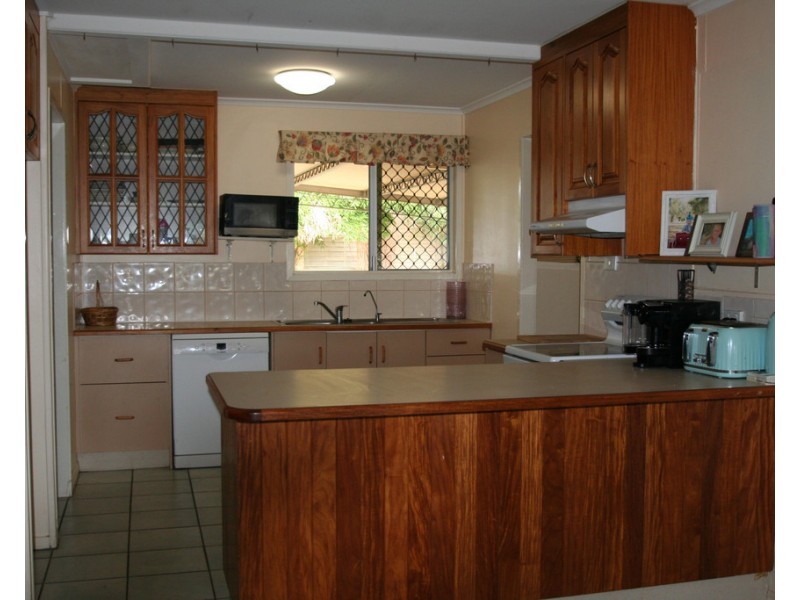 102 Ruby Street, Emerald QLD 4720