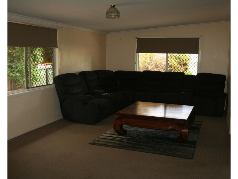 102 Ruby Street, Emerald QLD 4720