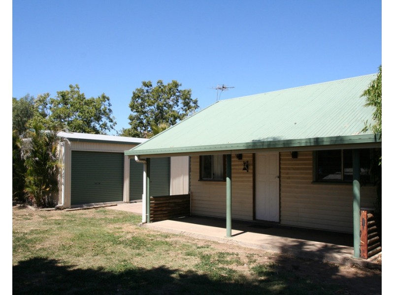 102 Ruby Street, Emerald QLD 4720