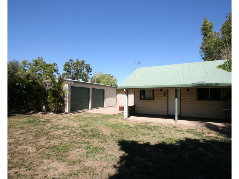 102 Ruby Street, Emerald QLD 4720