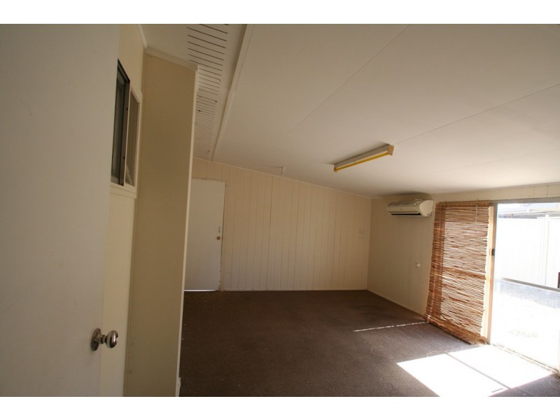 15 Sapphire Avenue, Emerald QLD 4720