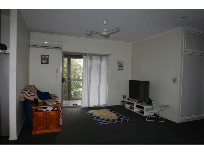 12 LEWIS PLACE, Emerald QLD 4720