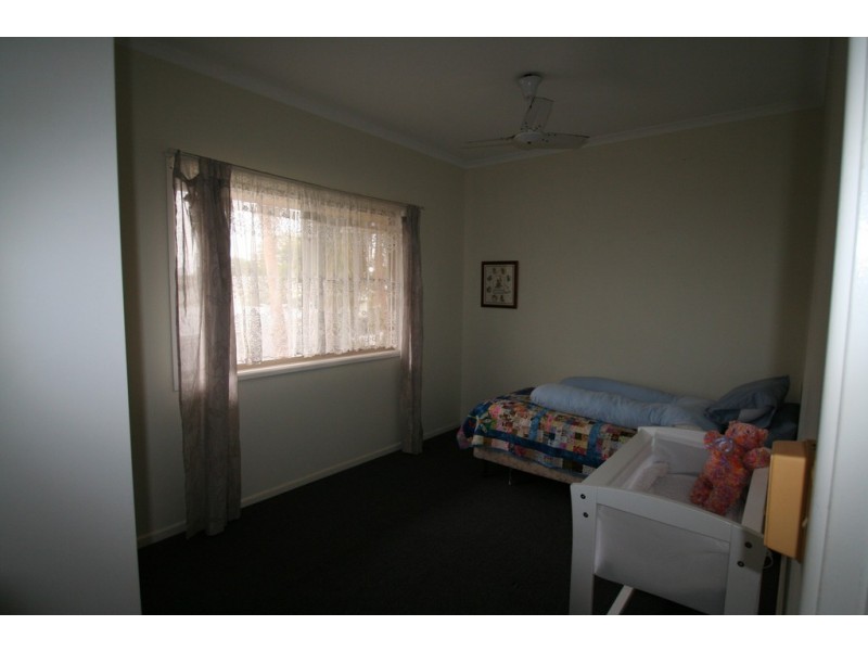 12 LEWIS PLACE, Emerald QLD 4720