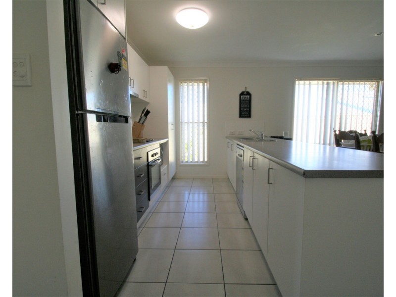 6 Hillcrest Street, Emerald QLD 4720