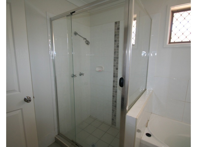 6 Hillcrest Street, Emerald QLD 4720