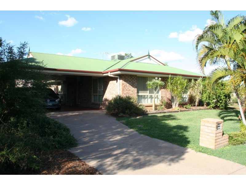 83 Park Avenue, Emerald QLD 4720