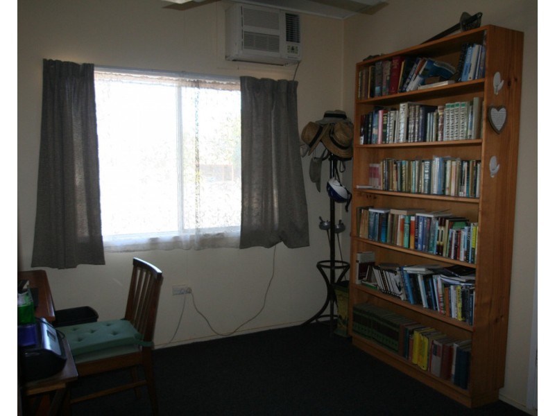 15 Centenary Drive, Emerald QLD 4720