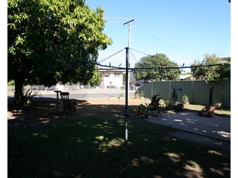 15 Centenary Drive, Emerald QLD 4720