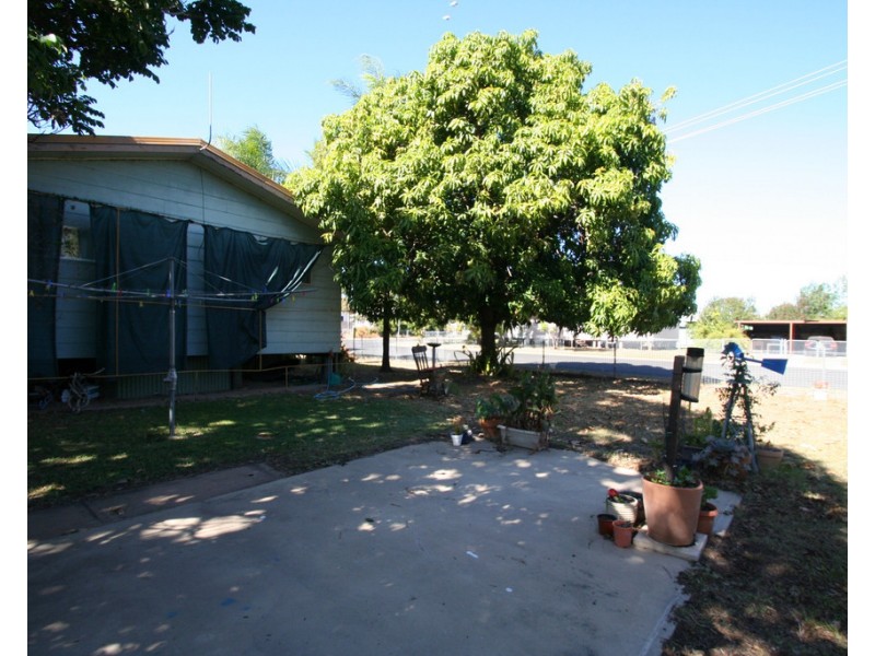 15 Centenary Drive, Emerald QLD 4720