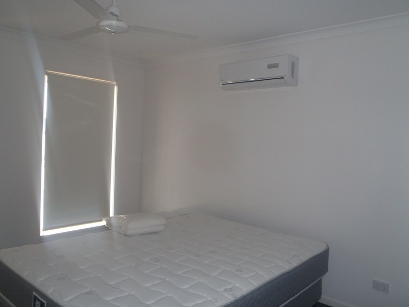 2/11 Eagle Street, Emerald QLD 4720