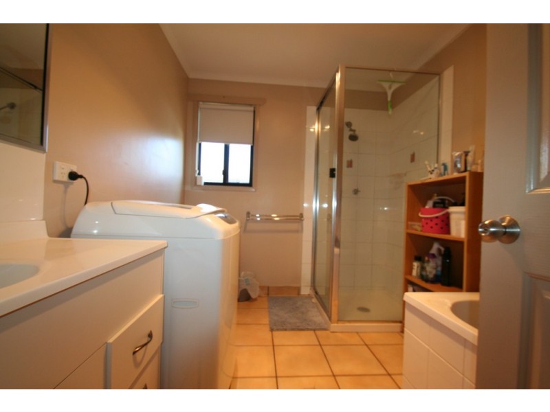 105 Harris Street, Emerald QLD 4720