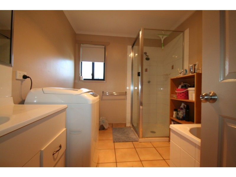 105 Harris Street, Emerald QLD 4720