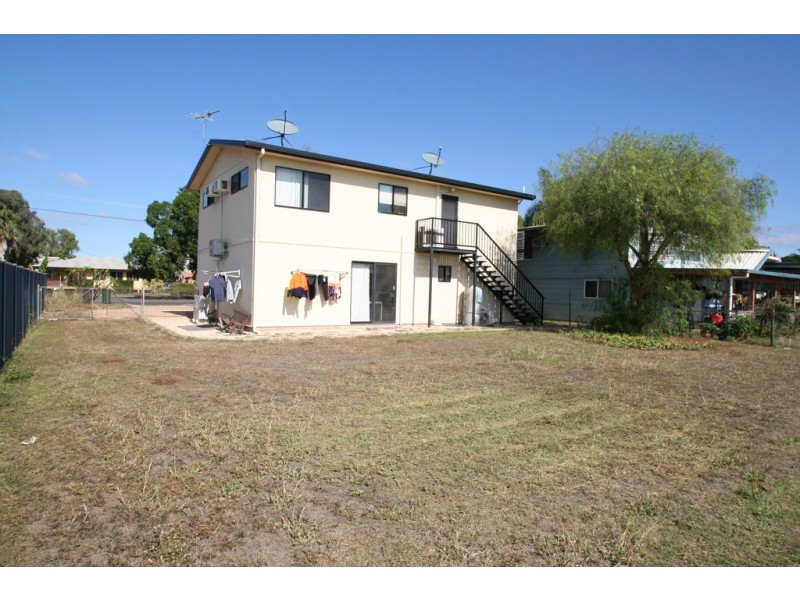 105 Harris Street, Emerald QLD 4720
