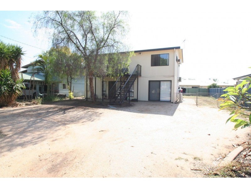 105 Harris Street, Emerald QLD 4720