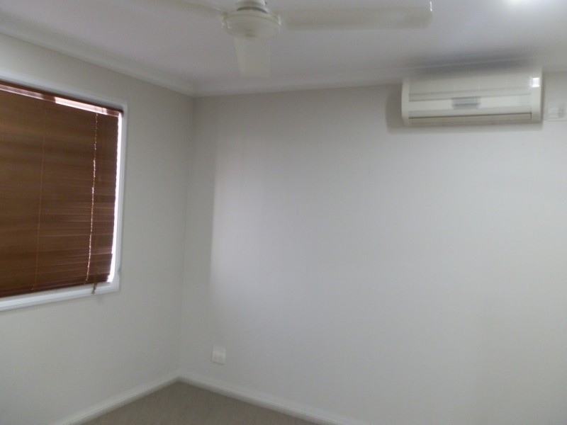 1/4 Charlton Street, Emerald QLD 4720