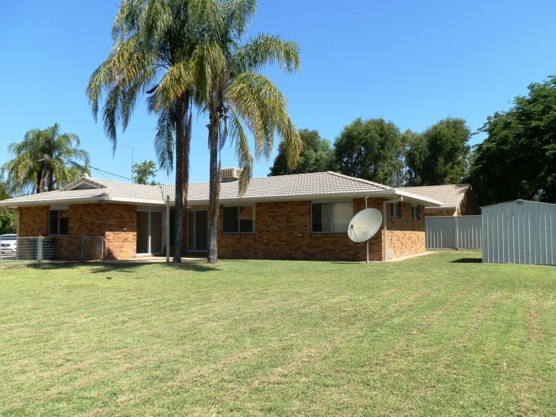 42 Bonython Drive, Emerald QLD 4720