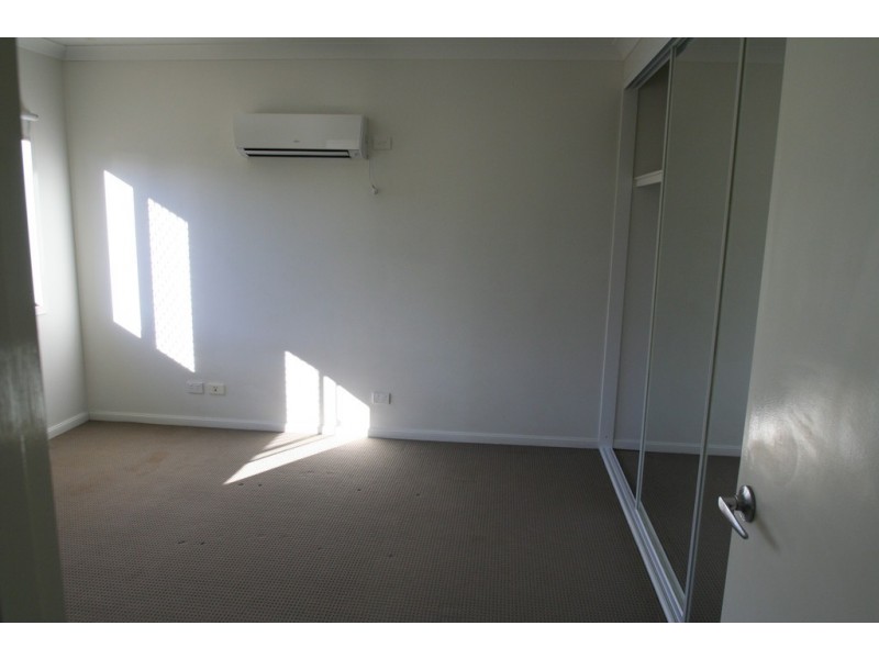 1 ROGERS STREET, Emerald QLD 4720