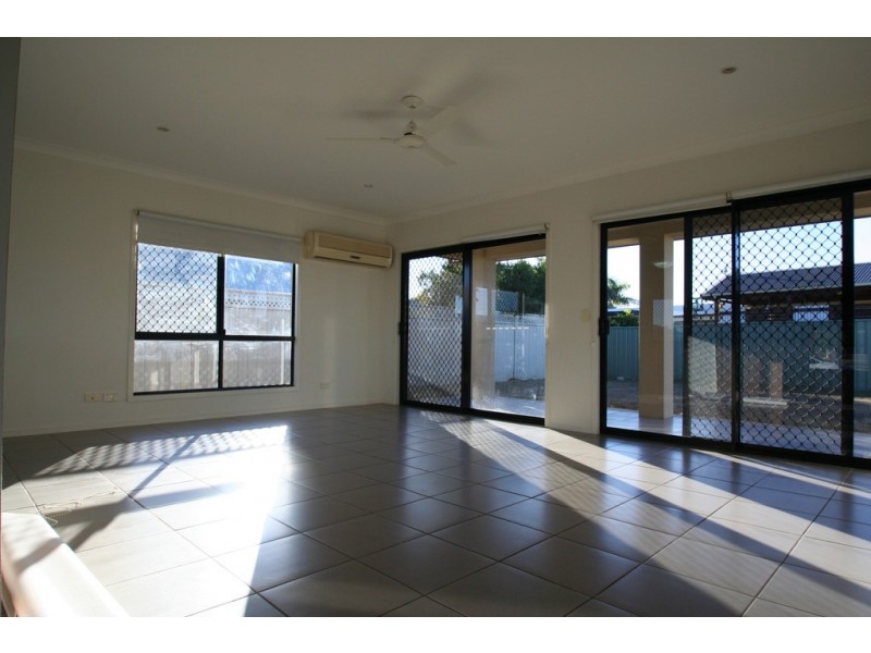 1 ROGERS STREET, Emerald QLD 4720