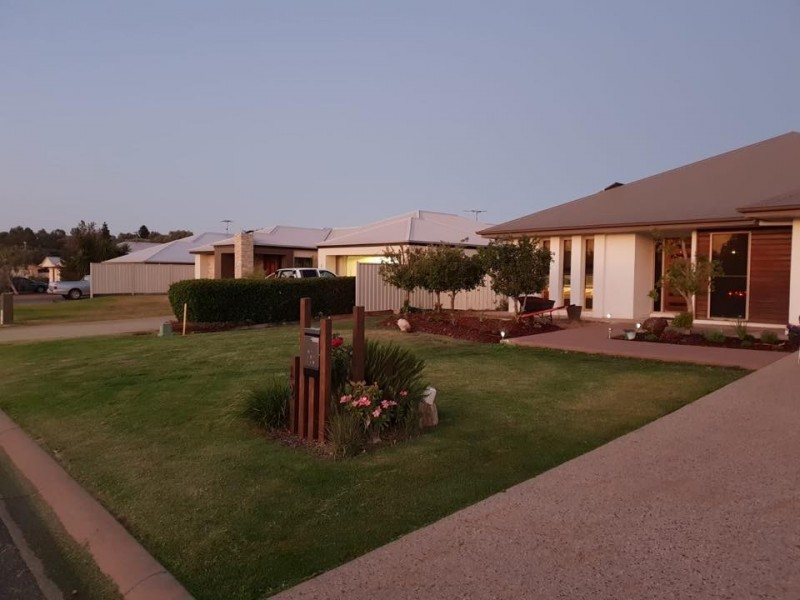 42 Blue Gums Drive, Emerald QLD 4720