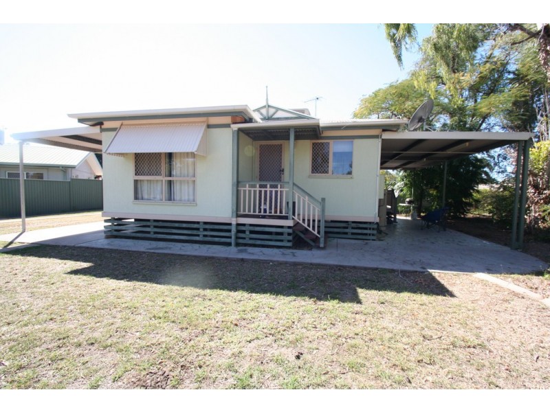 90 BAKER STREET, Emerald QLD 4720