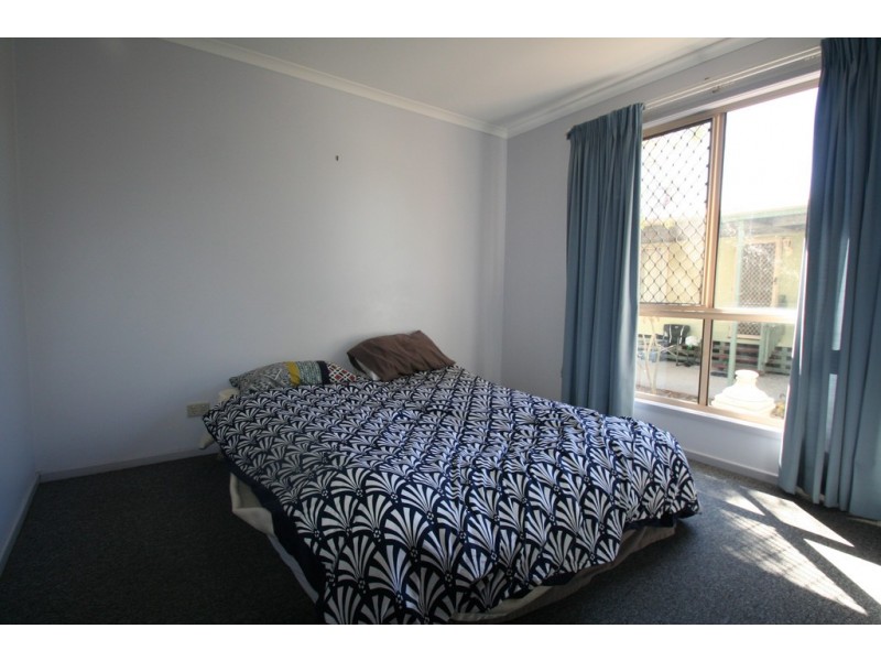 90 BAKER STREET, Emerald QLD 4720