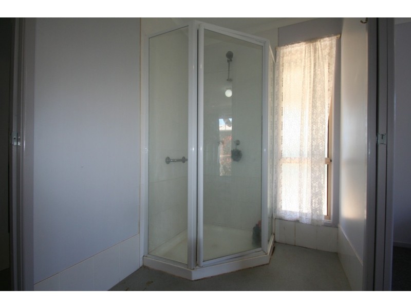 90 BAKER STREET, Emerald QLD 4720