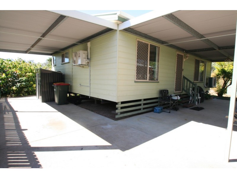 90 BAKER STREET, Emerald QLD 4720