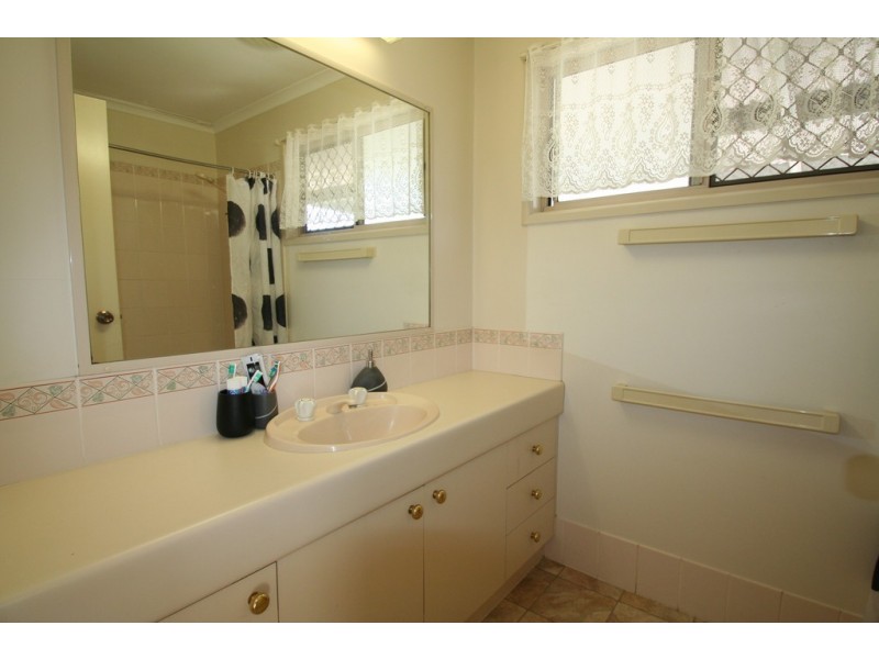 90 BAKER STREET, Emerald QLD 4720