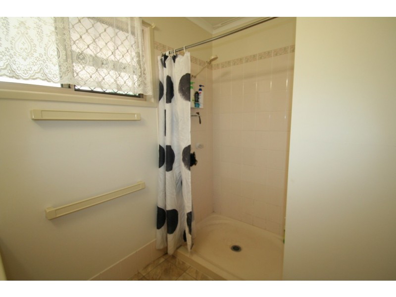 90 BAKER STREET, Emerald QLD 4720