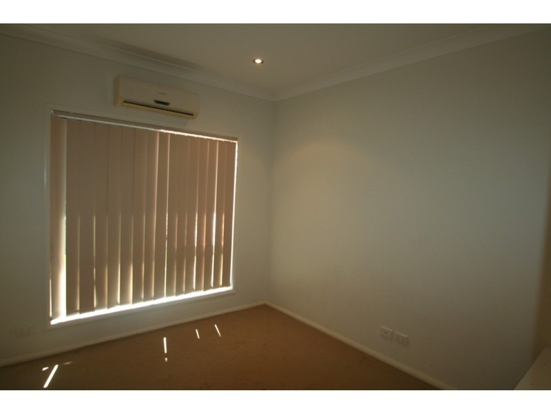 1/3 Stephan Street, Emerald QLD 4720