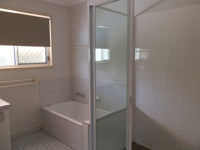 6 Edmonston Drive, Emerald QLD 4720