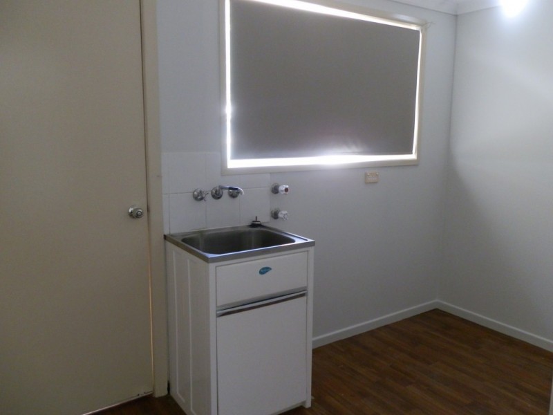 6 Edmonston Drive, Emerald QLD 4720