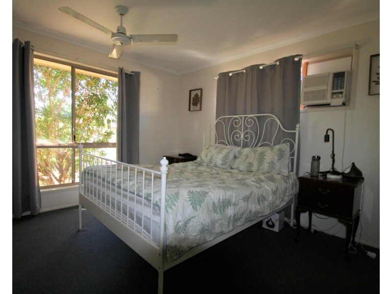 8 Wilby Place, Emerald QLD 4720