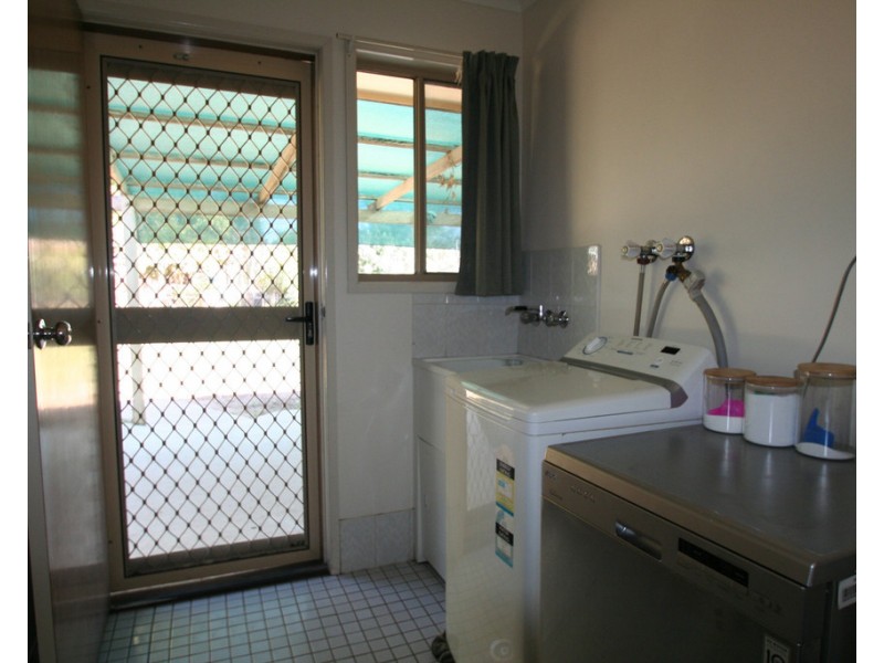 8 Wilby Place, Emerald QLD 4720