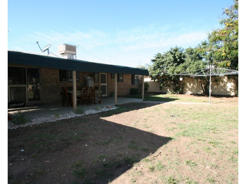 8 Wilby Place, Emerald QLD 4720