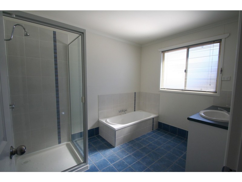 15 Gray Street, Emerald QLD 4720