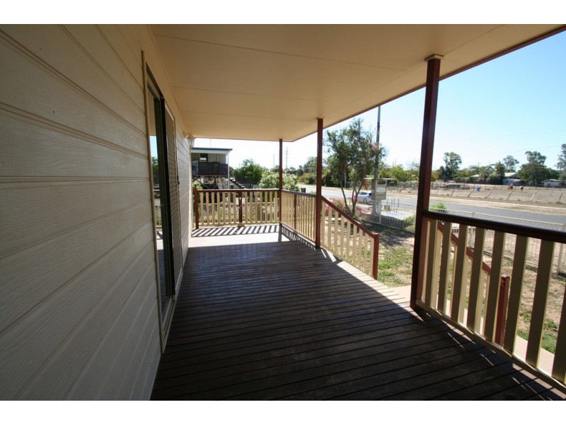 15 Gray Street, Emerald QLD 4720