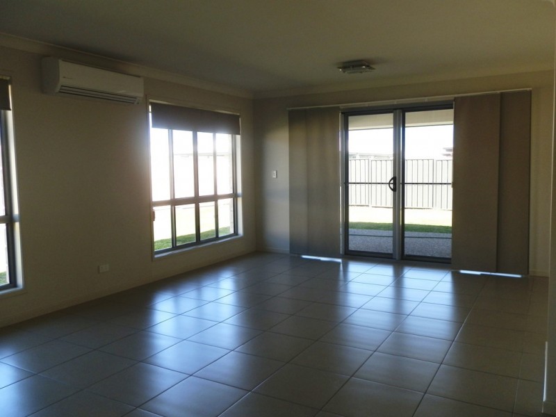 2 Singleton Court, Emerald QLD 4720