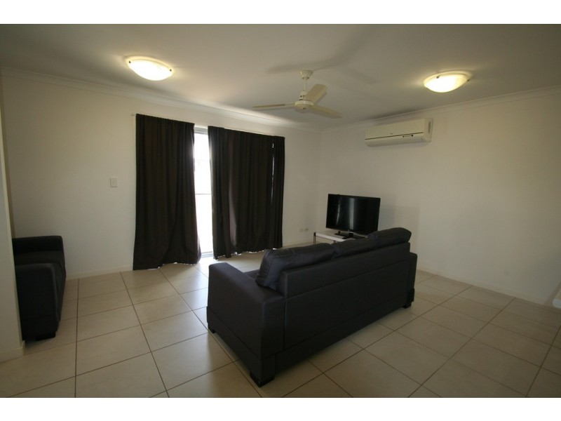 1/11 Eagle Street, Emerald QLD 4720